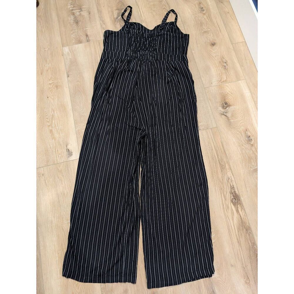 Torrid Black & White Wide Leg Challis Jumpsuit Plus Size 1XL Pockets - Picture 6 of 13